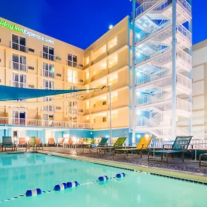 Express & By Ihg Bahamas